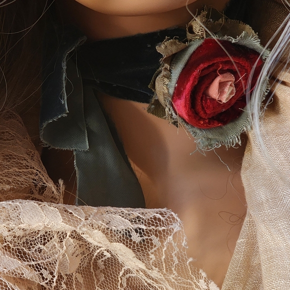 Artisan Jewelry - Boho Rose Choker Flower Tie Brooch Clip Upcycl Jabot Magnolia Pearl Style